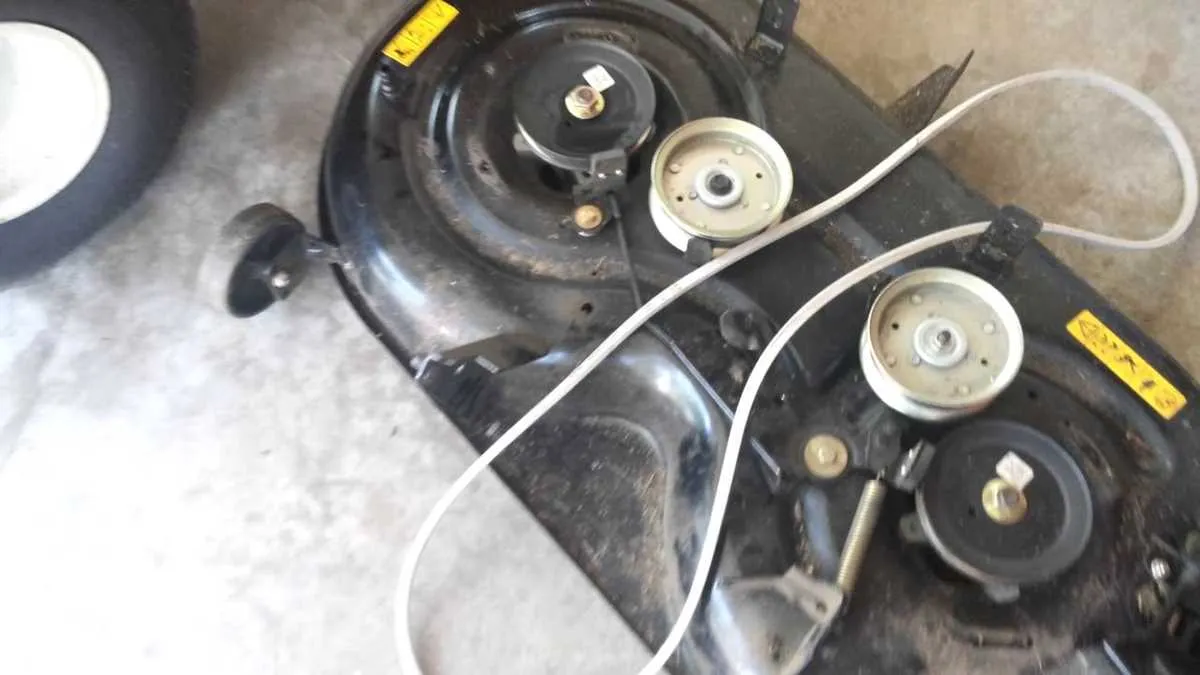 cub cadet xt1 lt50 drive belt diagram